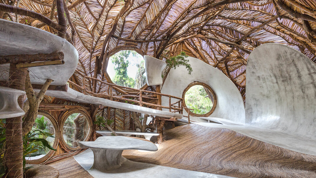 Una galería de arte entre los árboles, hecha con consciencia ambiental en Tulúm, Yucatán