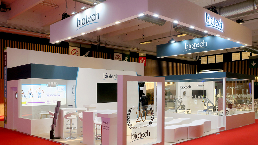 Sobresaliente: 3 stands entregados en Paris en el congreso ESCRS