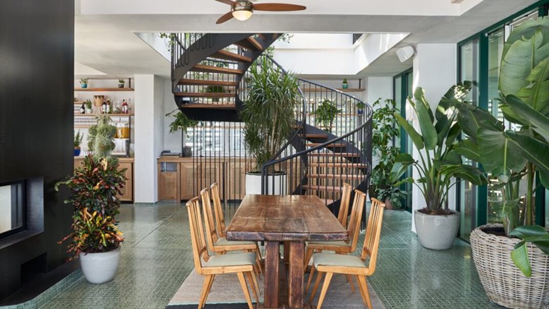 El hotel boutique perfecto del verano mediterráneo: Little Beach House Barcelona